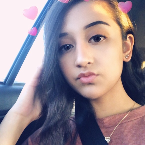 Meet your Posher, Kristine - Picture 1 of 1